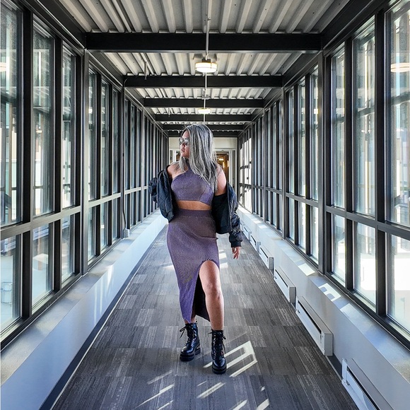 Le Ore two piece purple set M euc - Picture 4 of 5